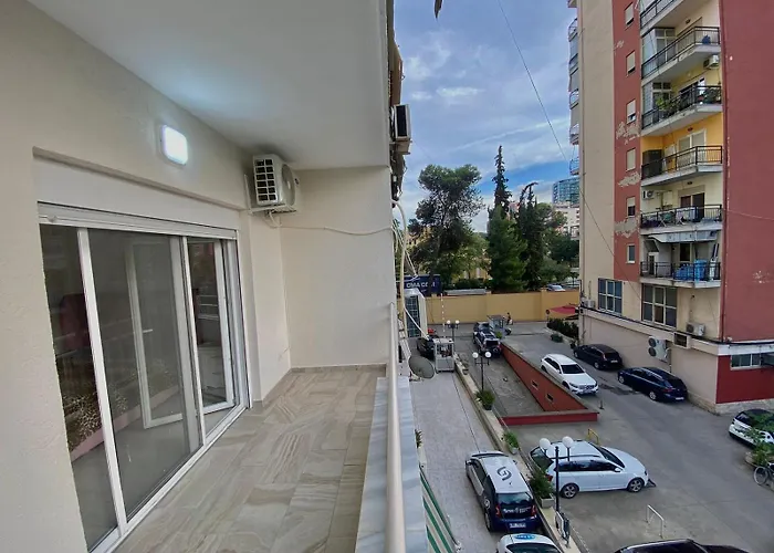 Us Embassy Διαμέρισμα *